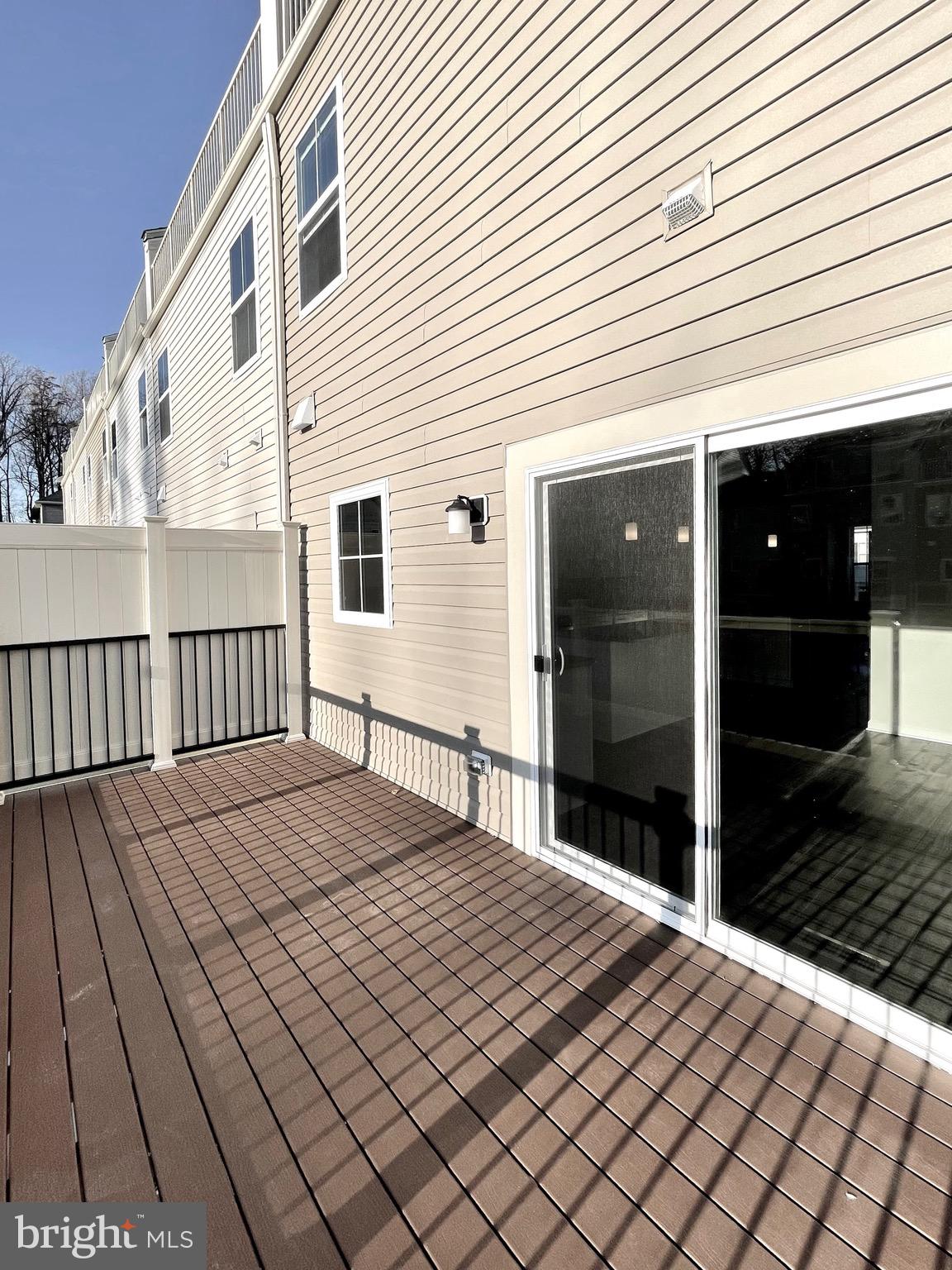 CLARKSBURG SQUARE - Residential Lease