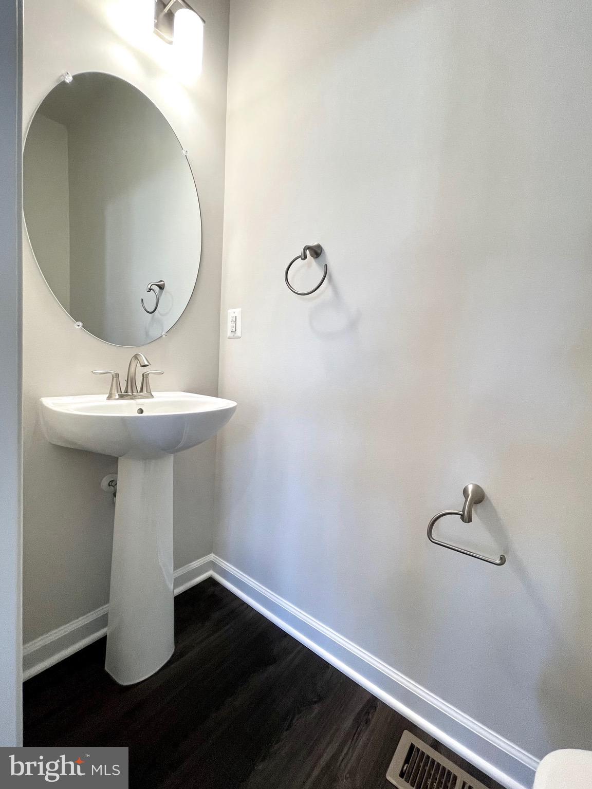 CLARKSBURG SQUARE - Residential Lease