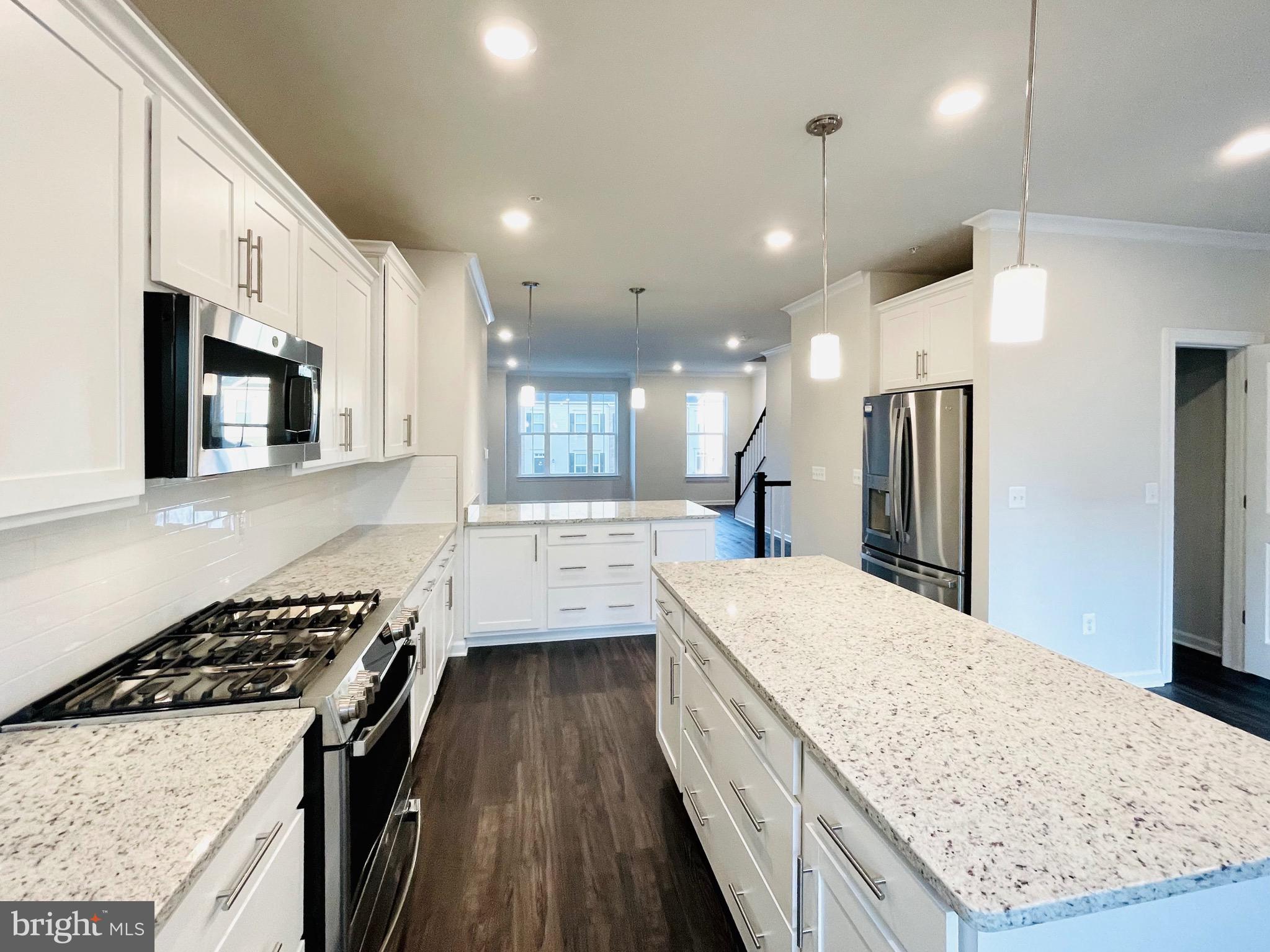 CLARKSBURG SQUARE - Residential Lease