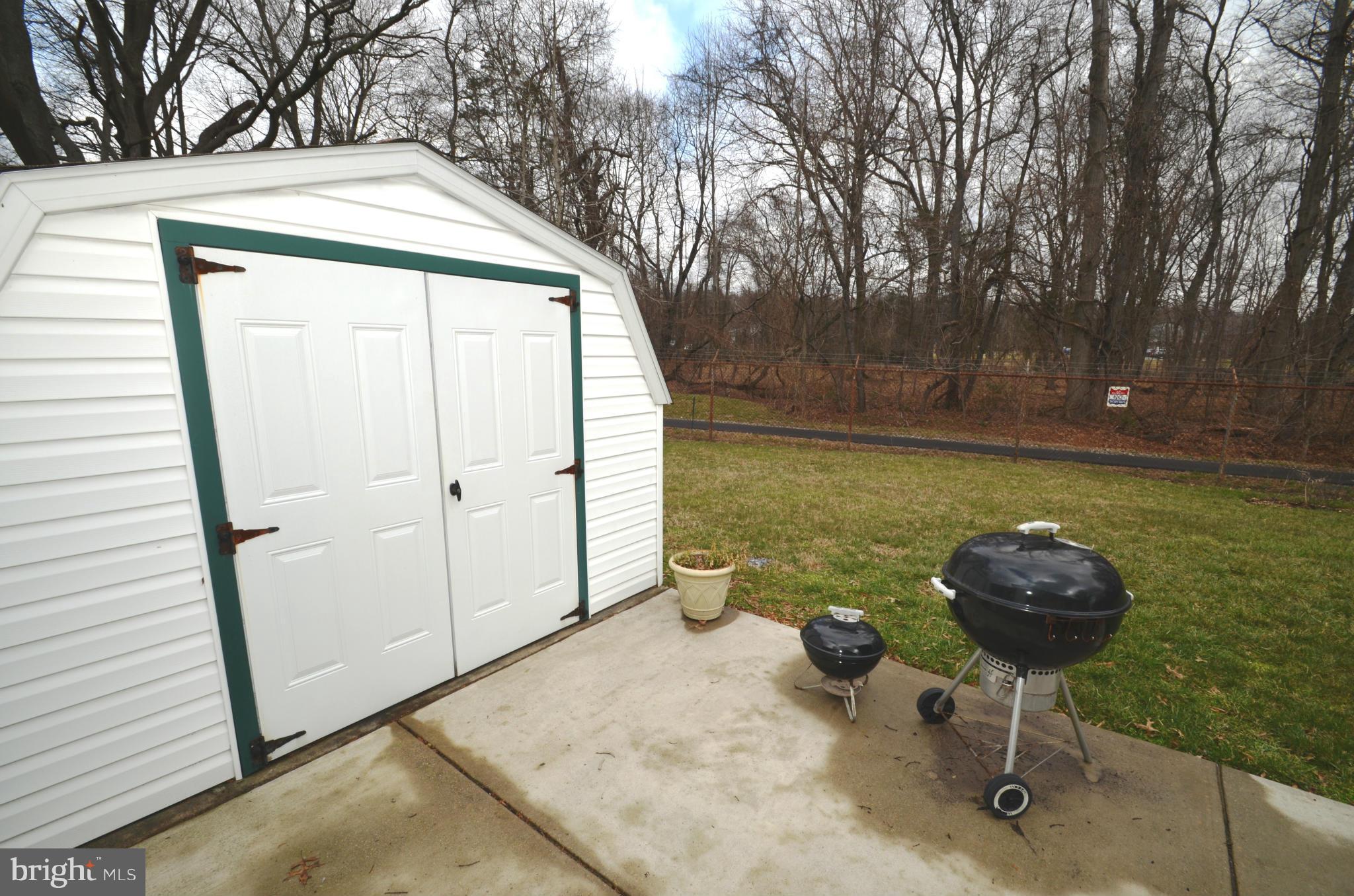 HAYFIELD FARM - Residential