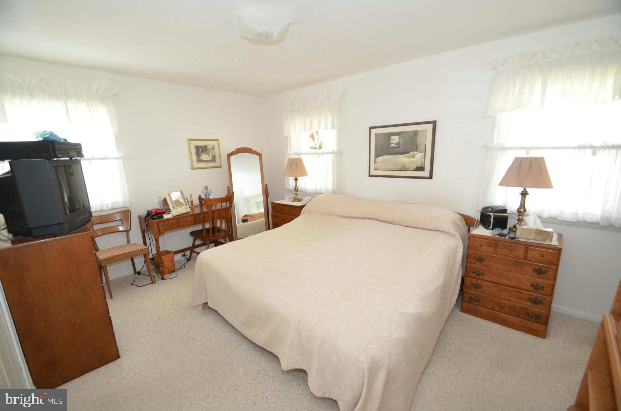 HAYFIELD FARM - Residential