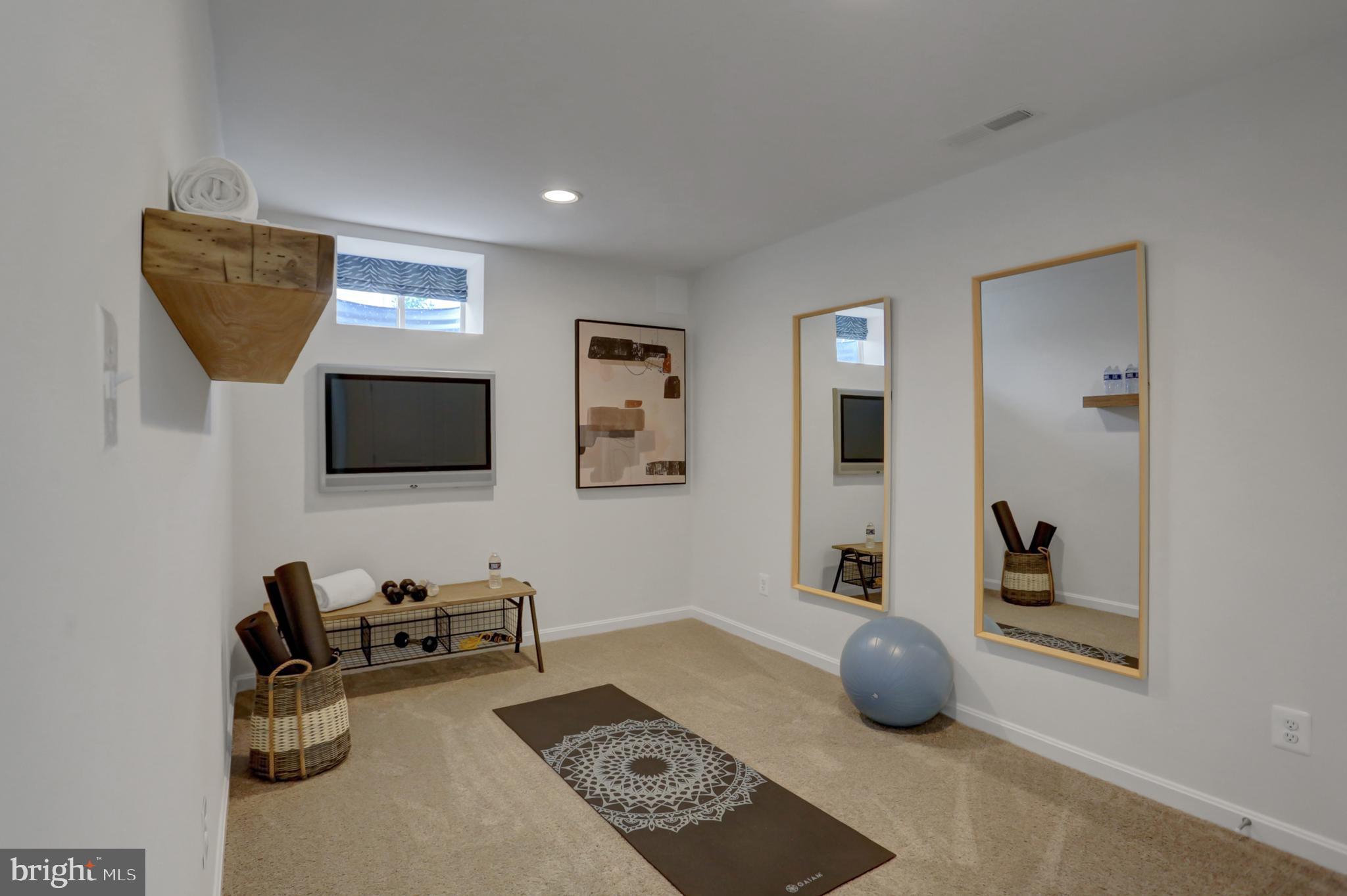 WARM SPRING RIDGE - Residential