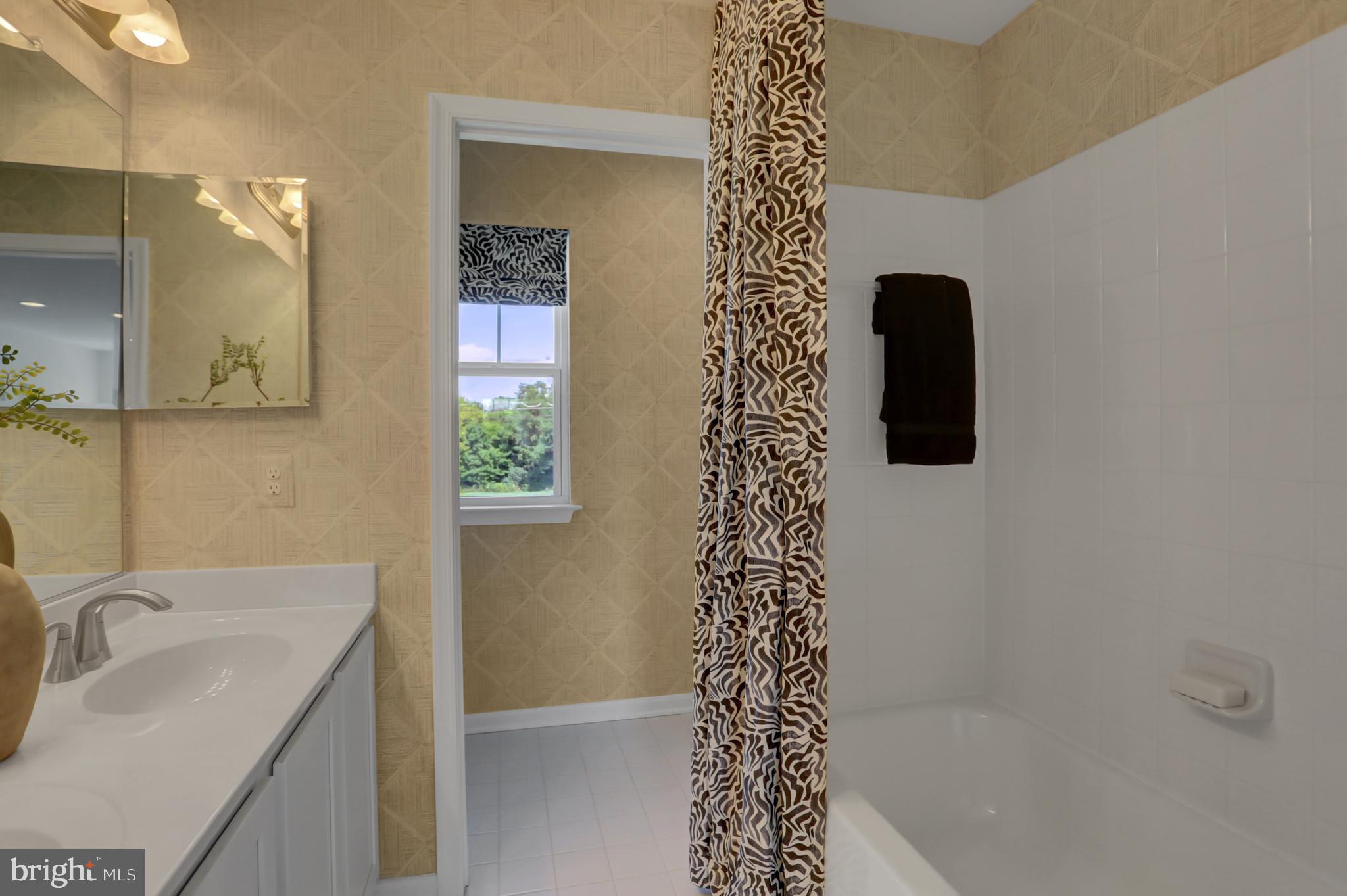 WARM SPRING RIDGE - Residential