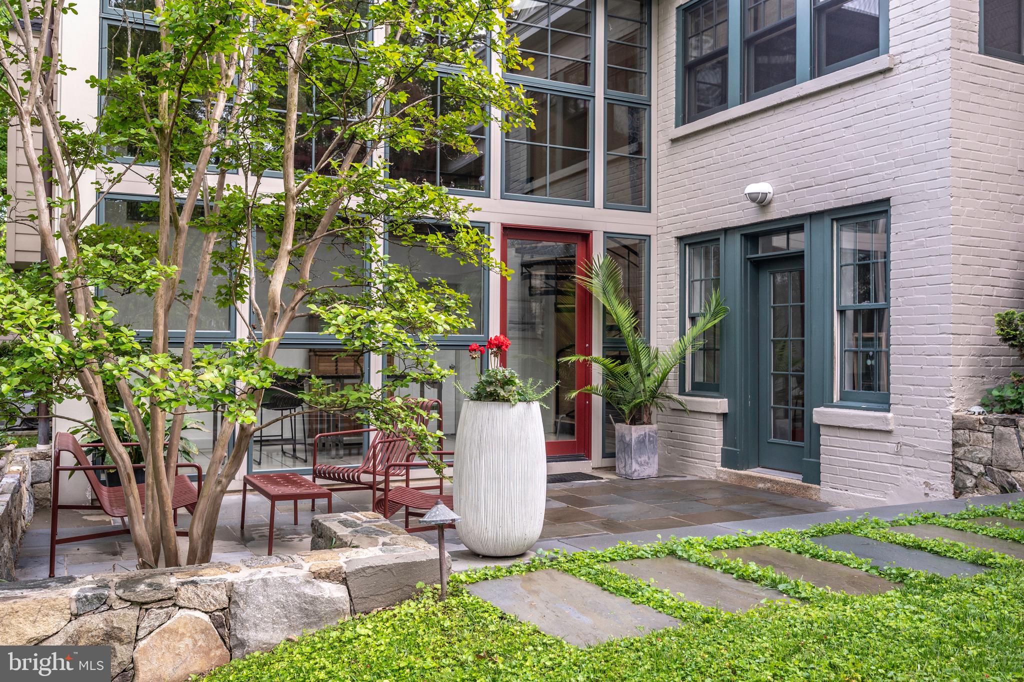 ROSEMONT - Residential