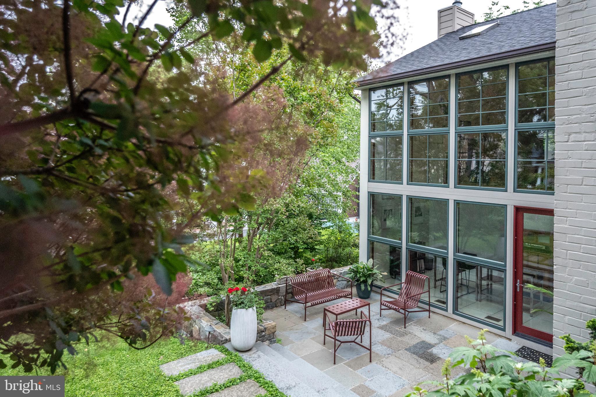 ROSEMONT - Residential