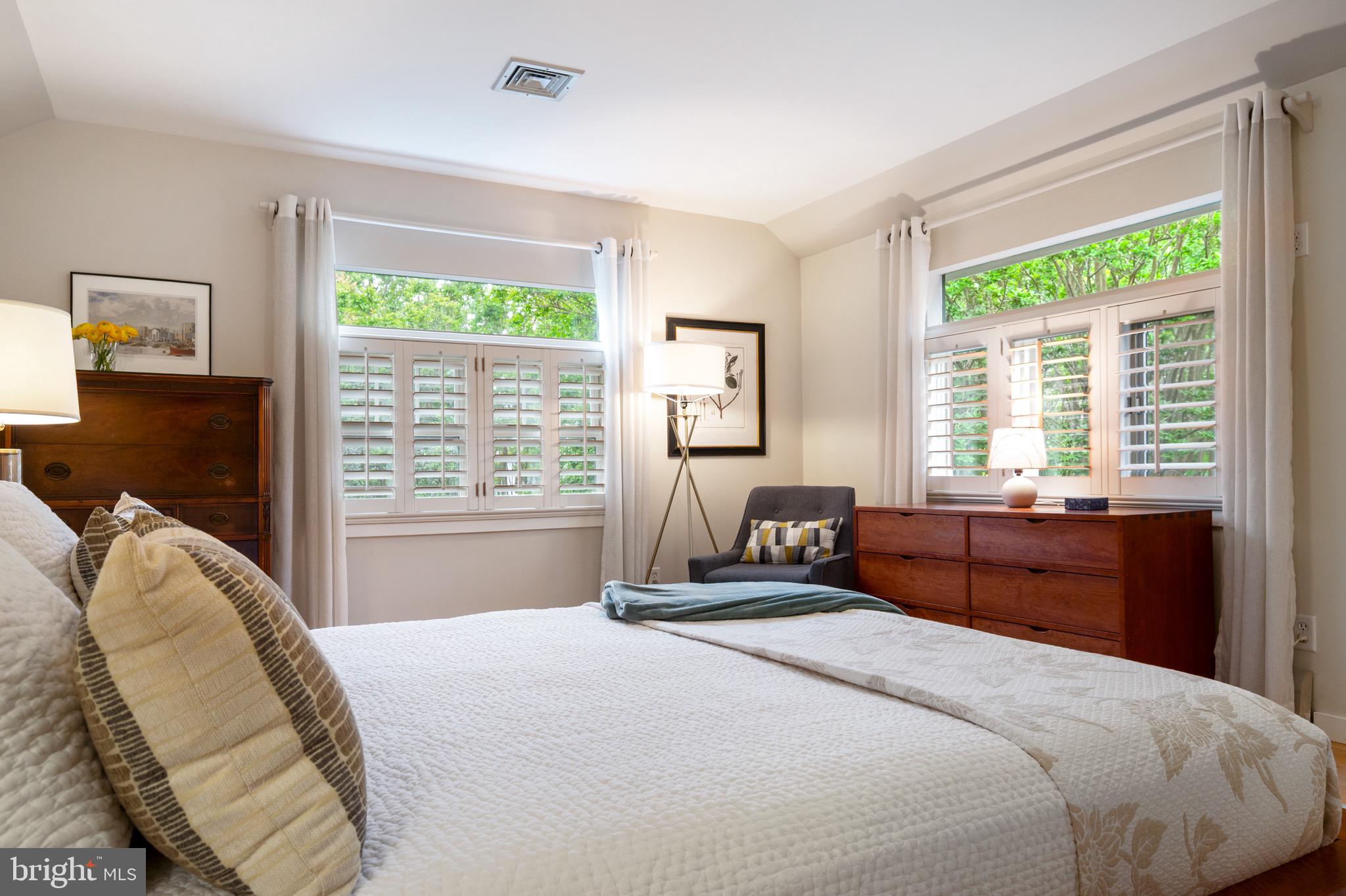 ROSEMONT - Residential