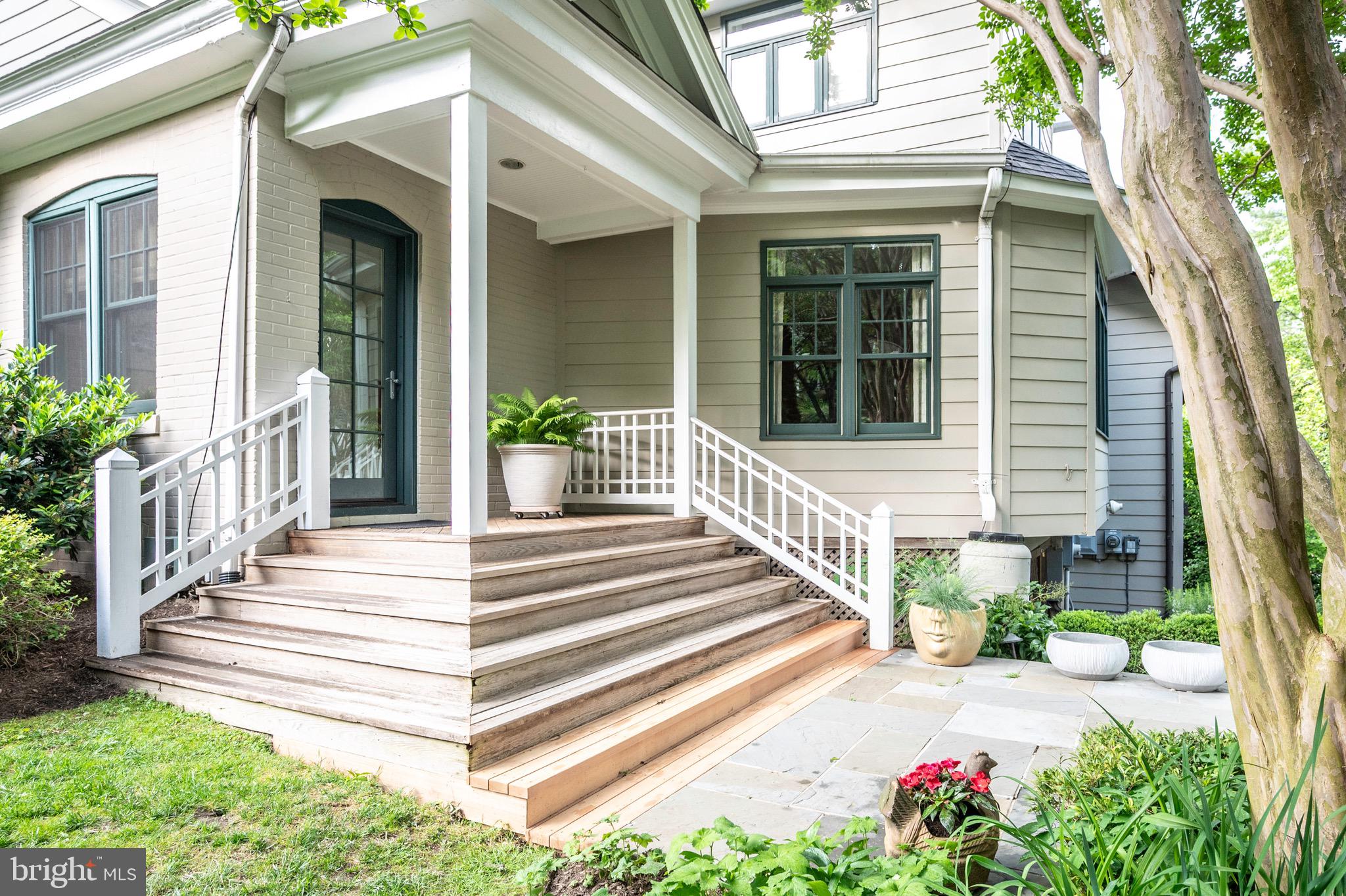 ROSEMONT - Residential