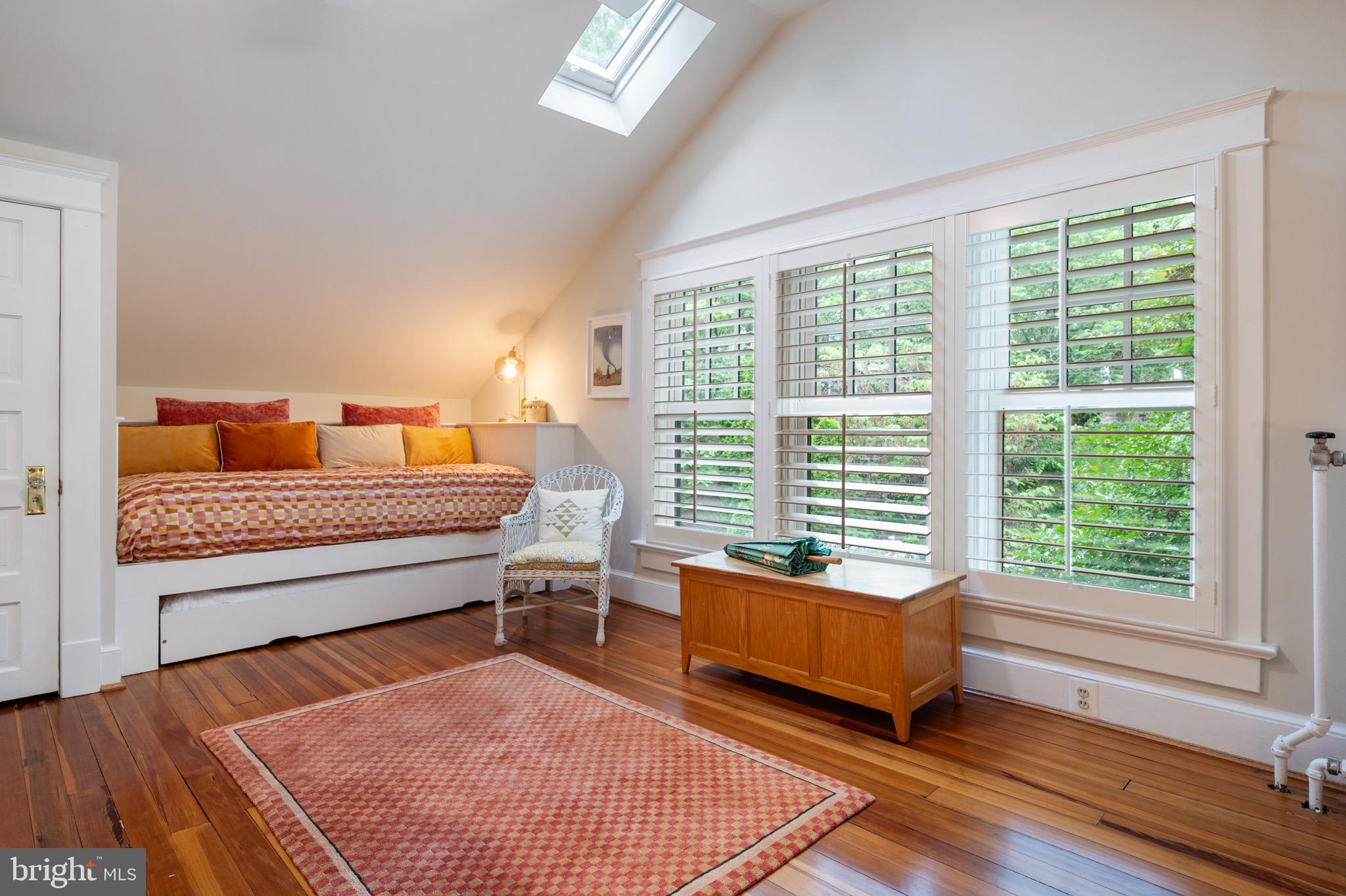 ROSEMONT - Residential