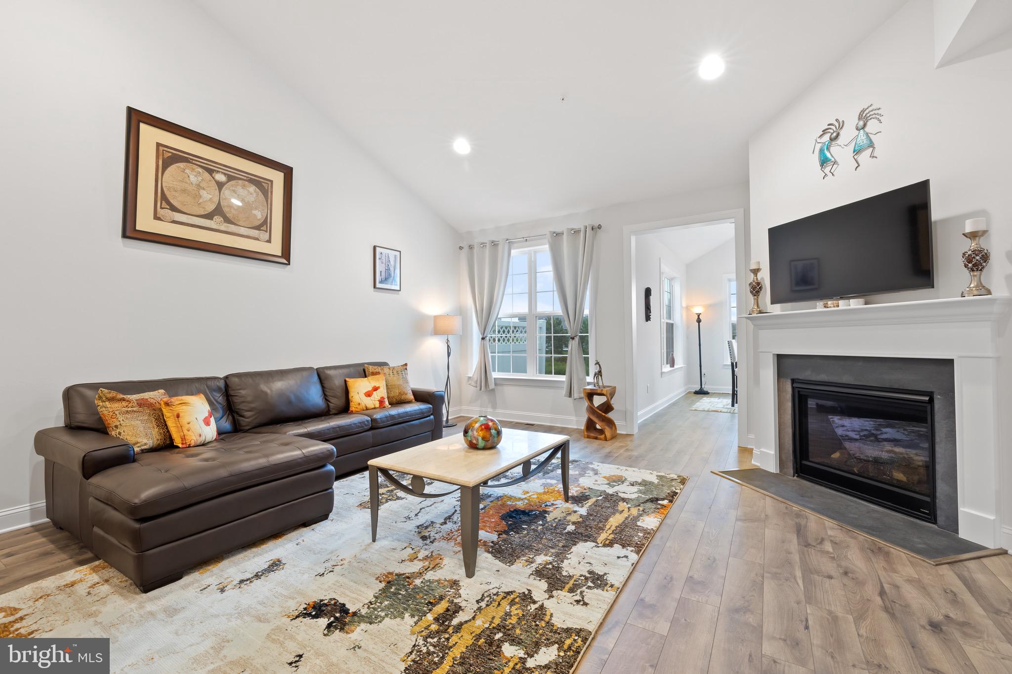 BAY BRIDGE COVE - Residential