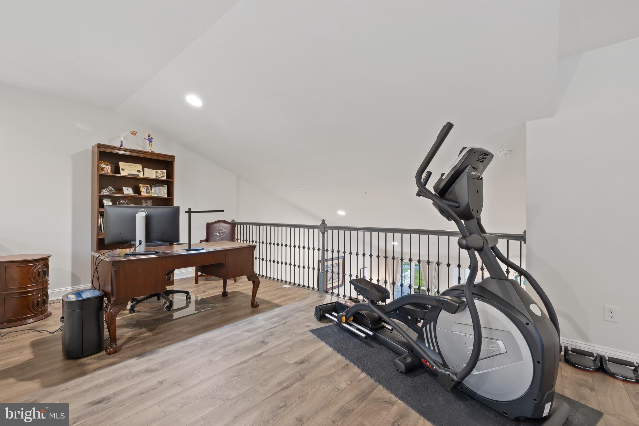 BAY BRIDGE COVE - Residential