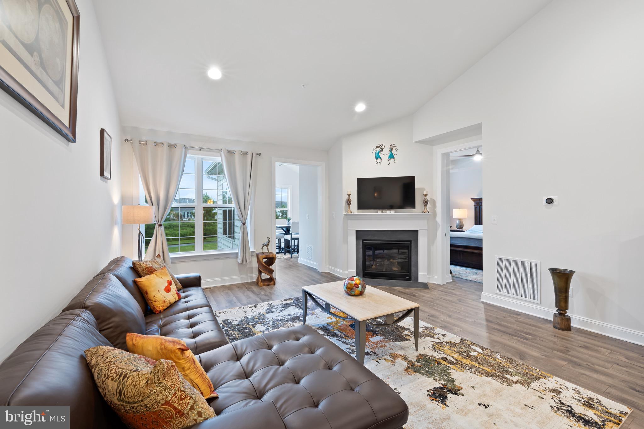 BAY BRIDGE COVE - Residential