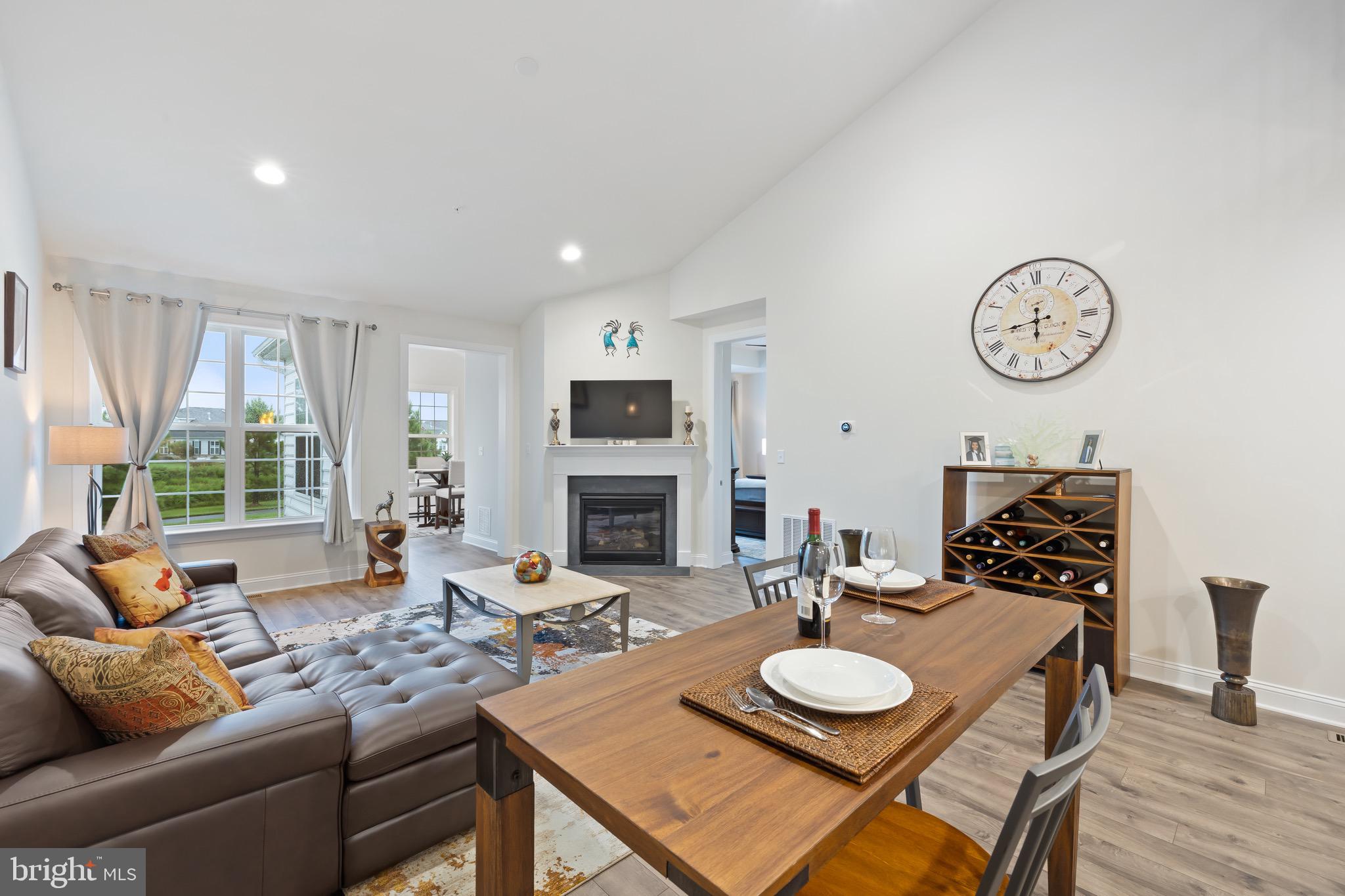 BAY BRIDGE COVE - Residential