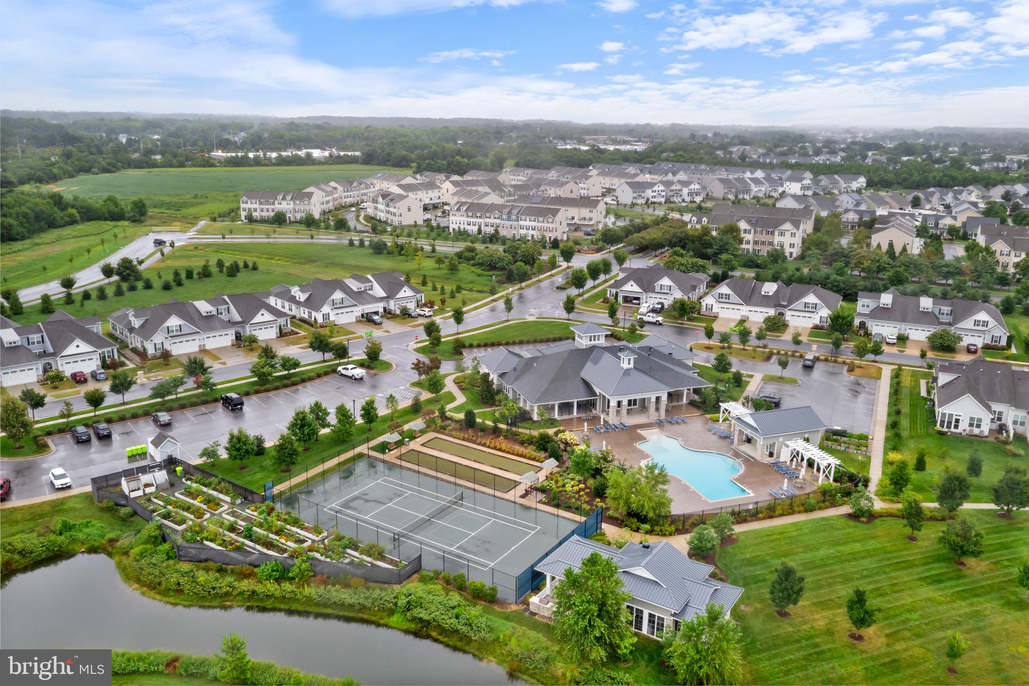 BAY BRIDGE COVE - Residential