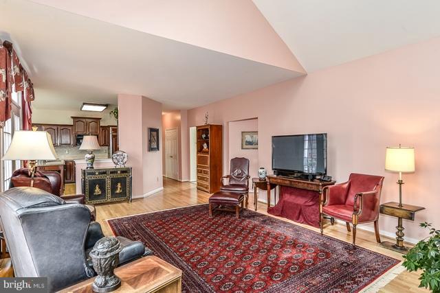 CROSSPOINTE - Residential