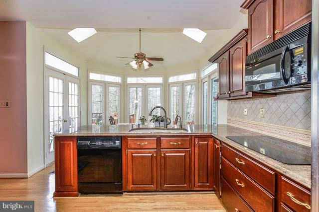 CROSSPOINTE - Residential