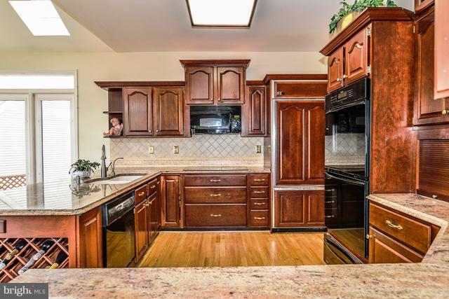 CROSSPOINTE - Residential