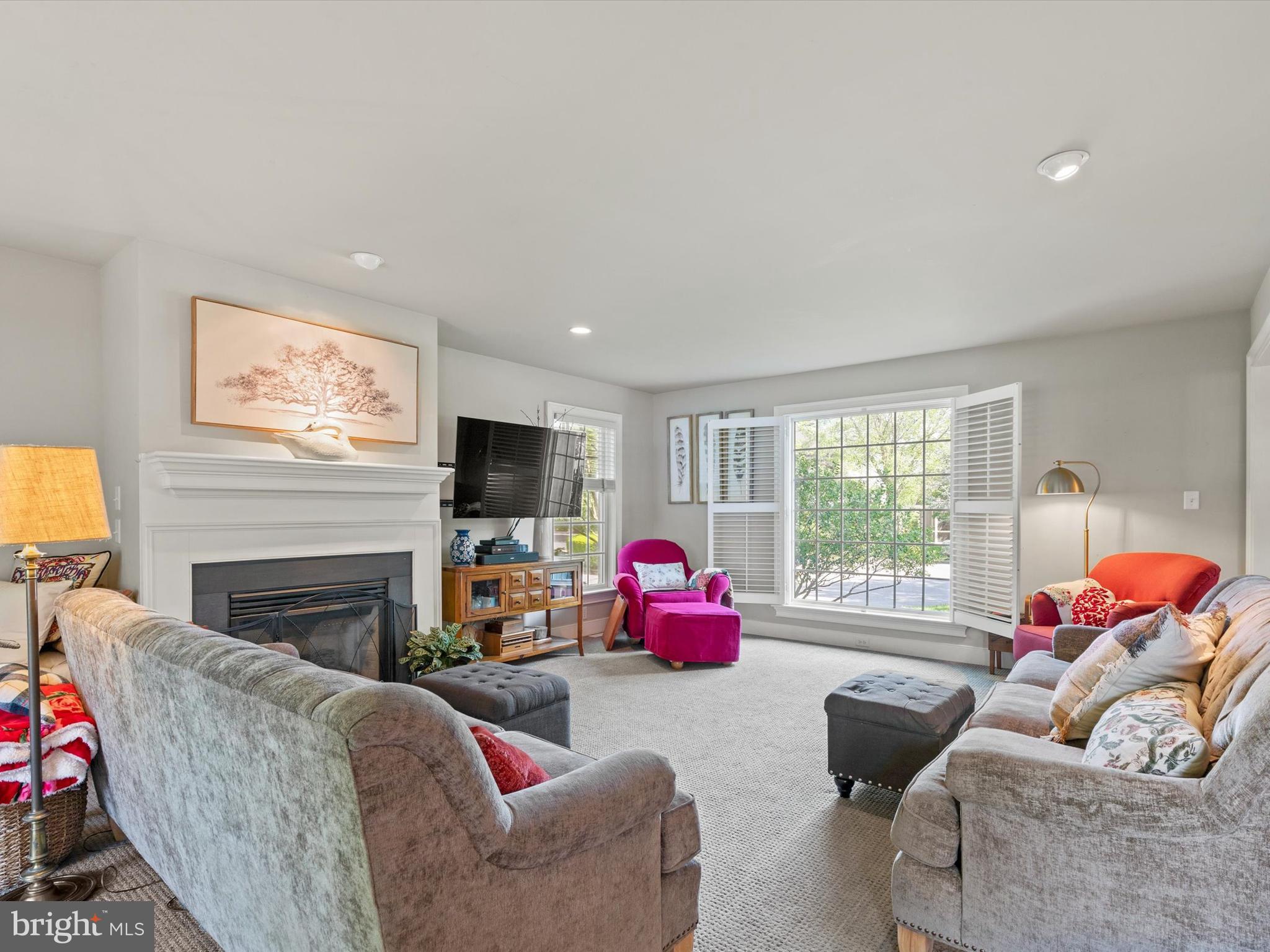 744 GOOSE NECK DRIVE
