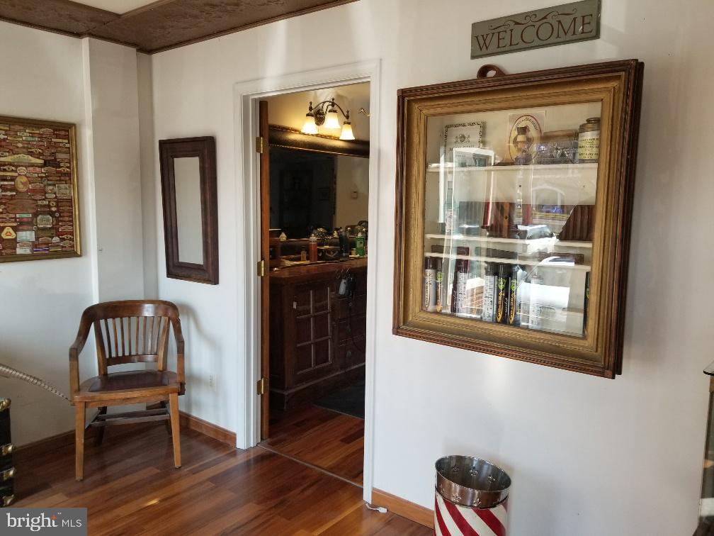 LEIGH CORNERS - Commercial Lease