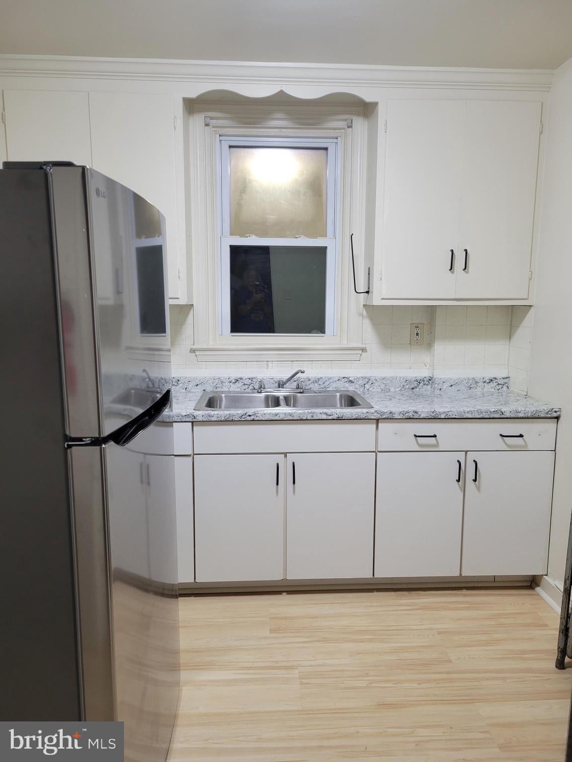 7 W WINONA AVENUE 2