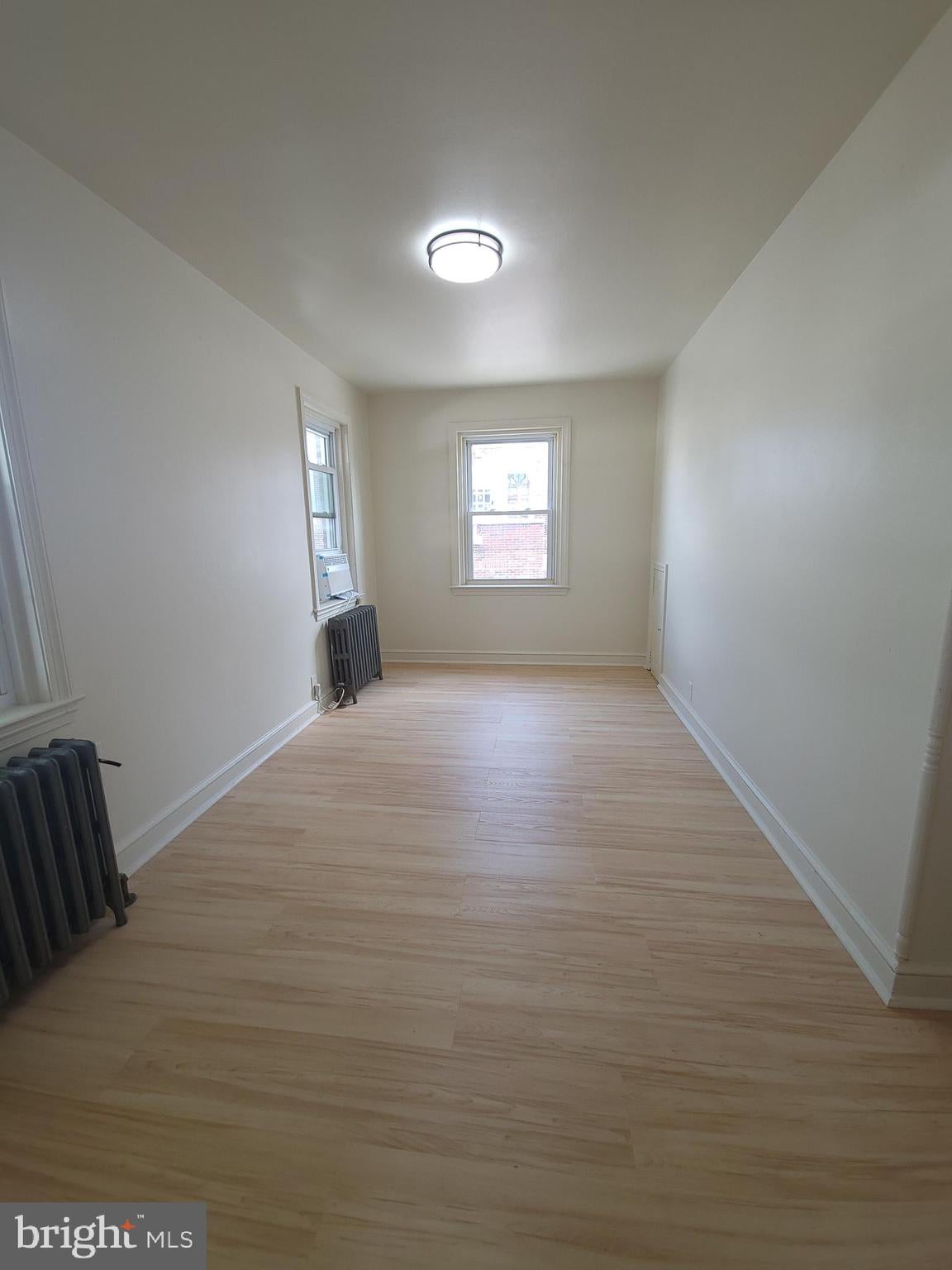 7 W WINONA AVENUE 2