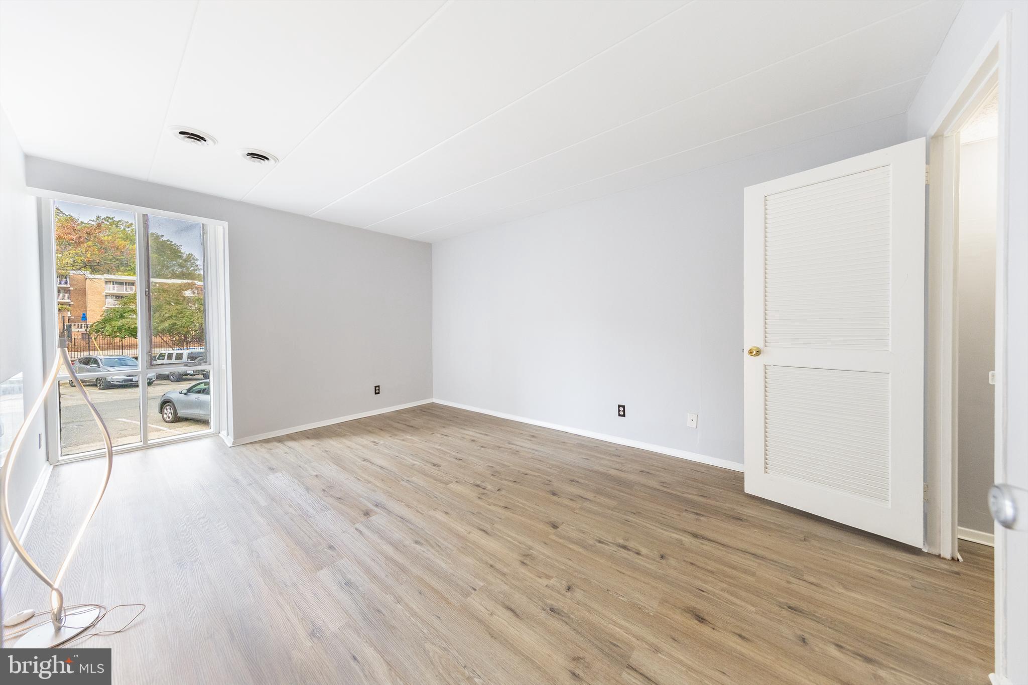 HUNTINGTON CLUB - Residential