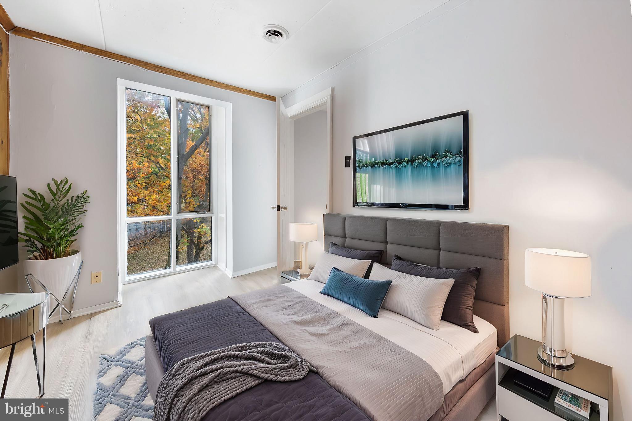 HUNTINGTON CLUB - Residential