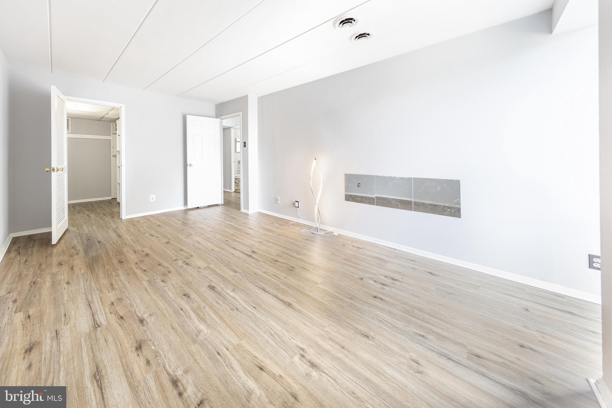 HUNTINGTON CLUB - Residential