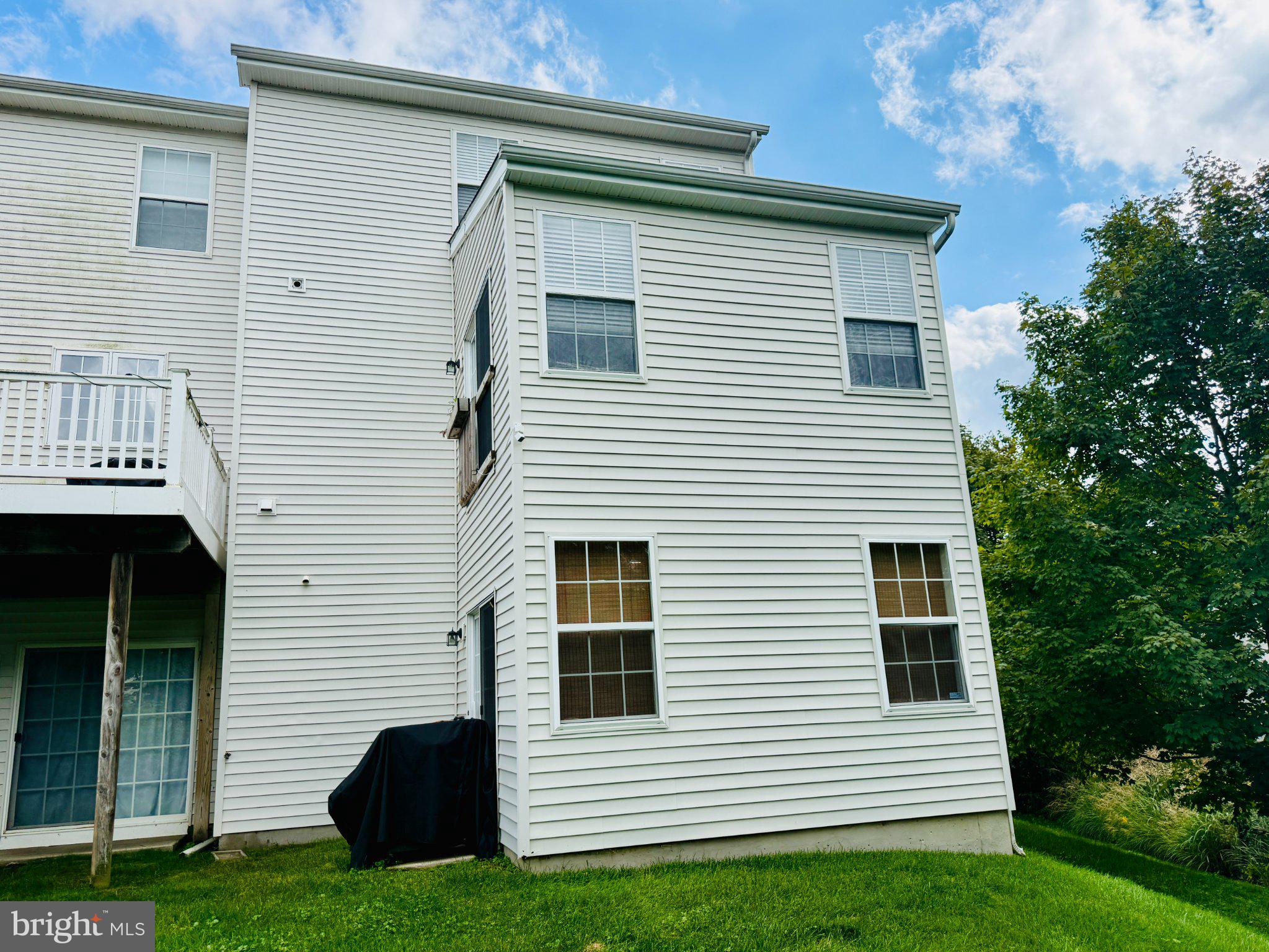2 SHOREHAM DRIVE