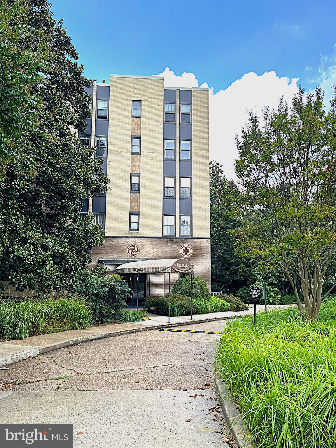 3901 CATHEDRAL AVENUE NW 201