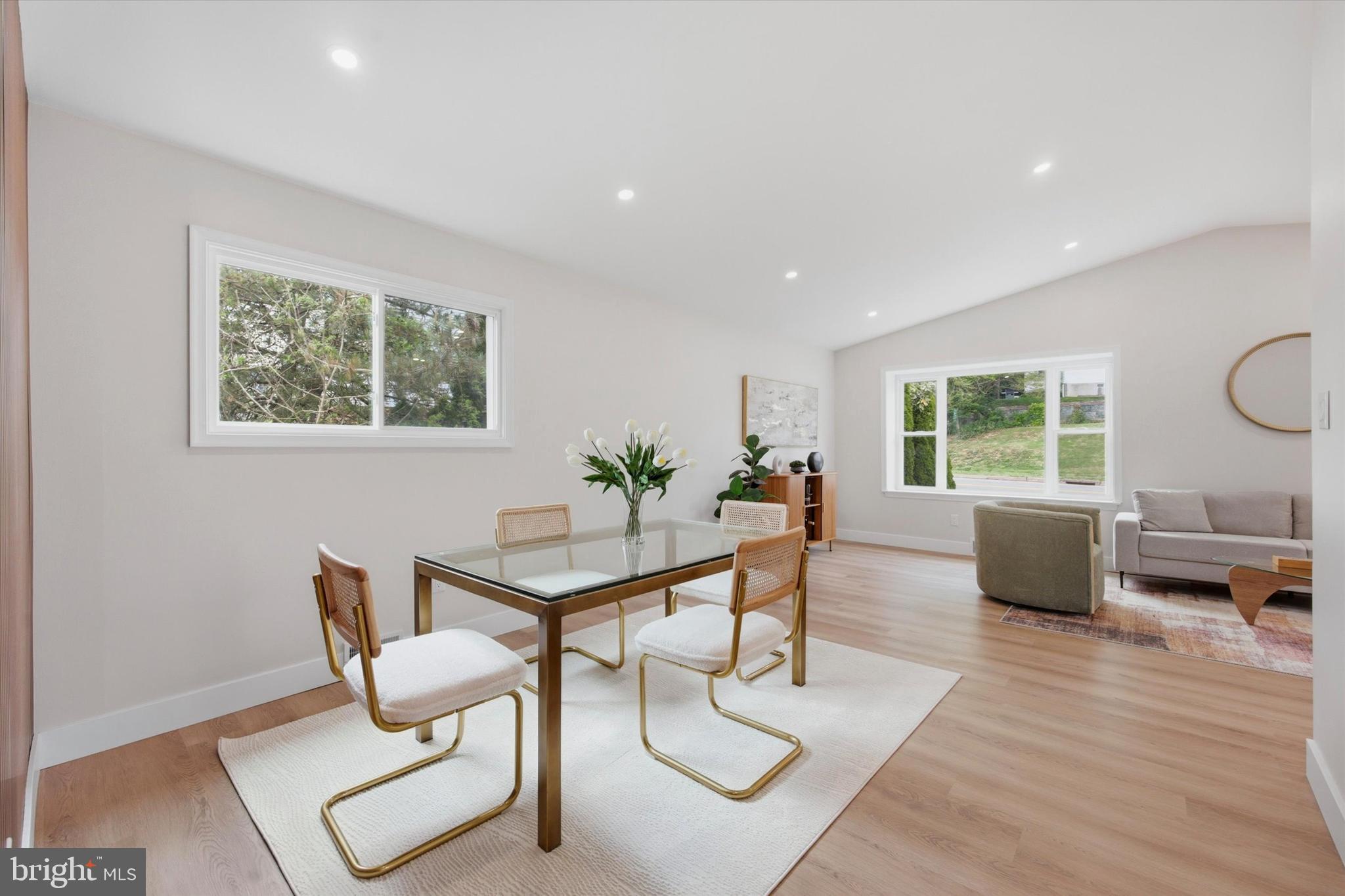 WILLOW GROVE - Residential