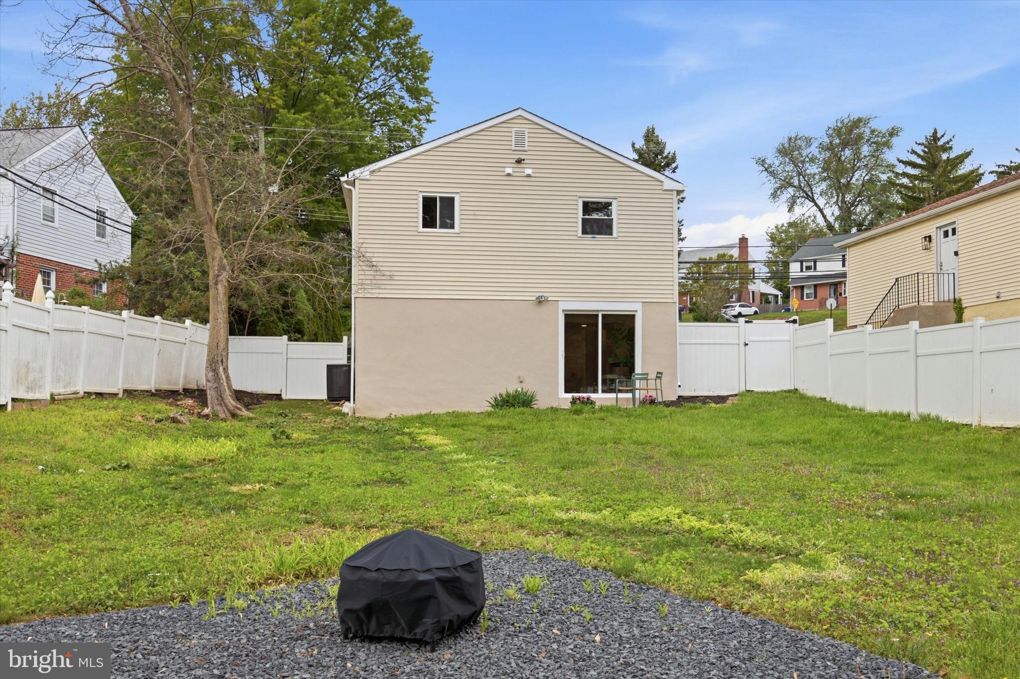 WILLOW GROVE - Residential