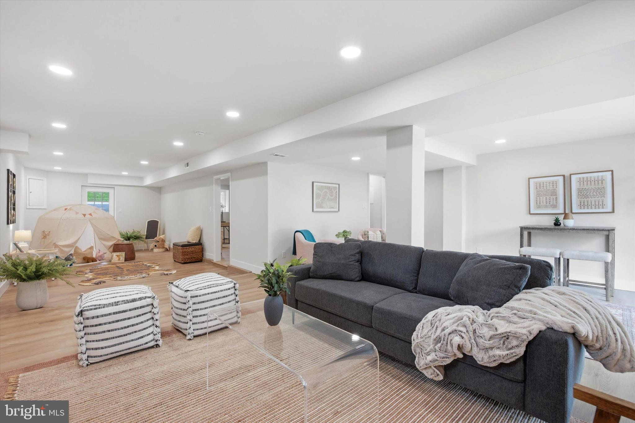WILLOW GROVE - Residential