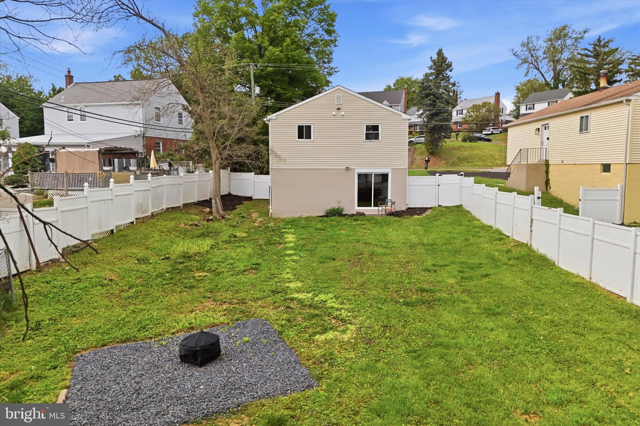 WILLOW GROVE - Residential