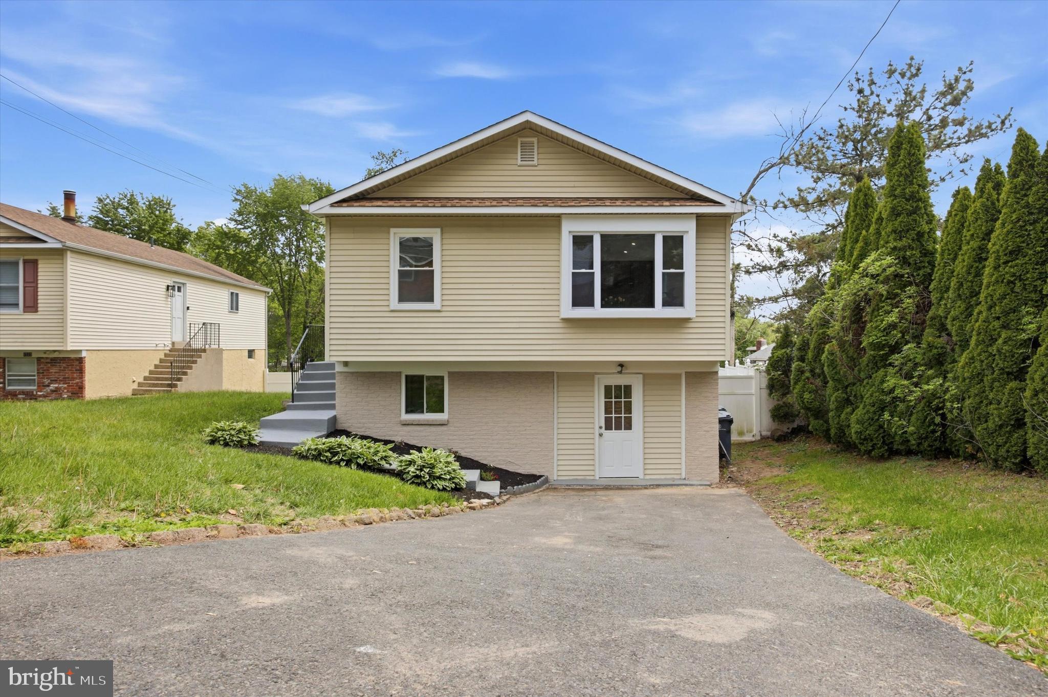 WILLOW GROVE - Residential