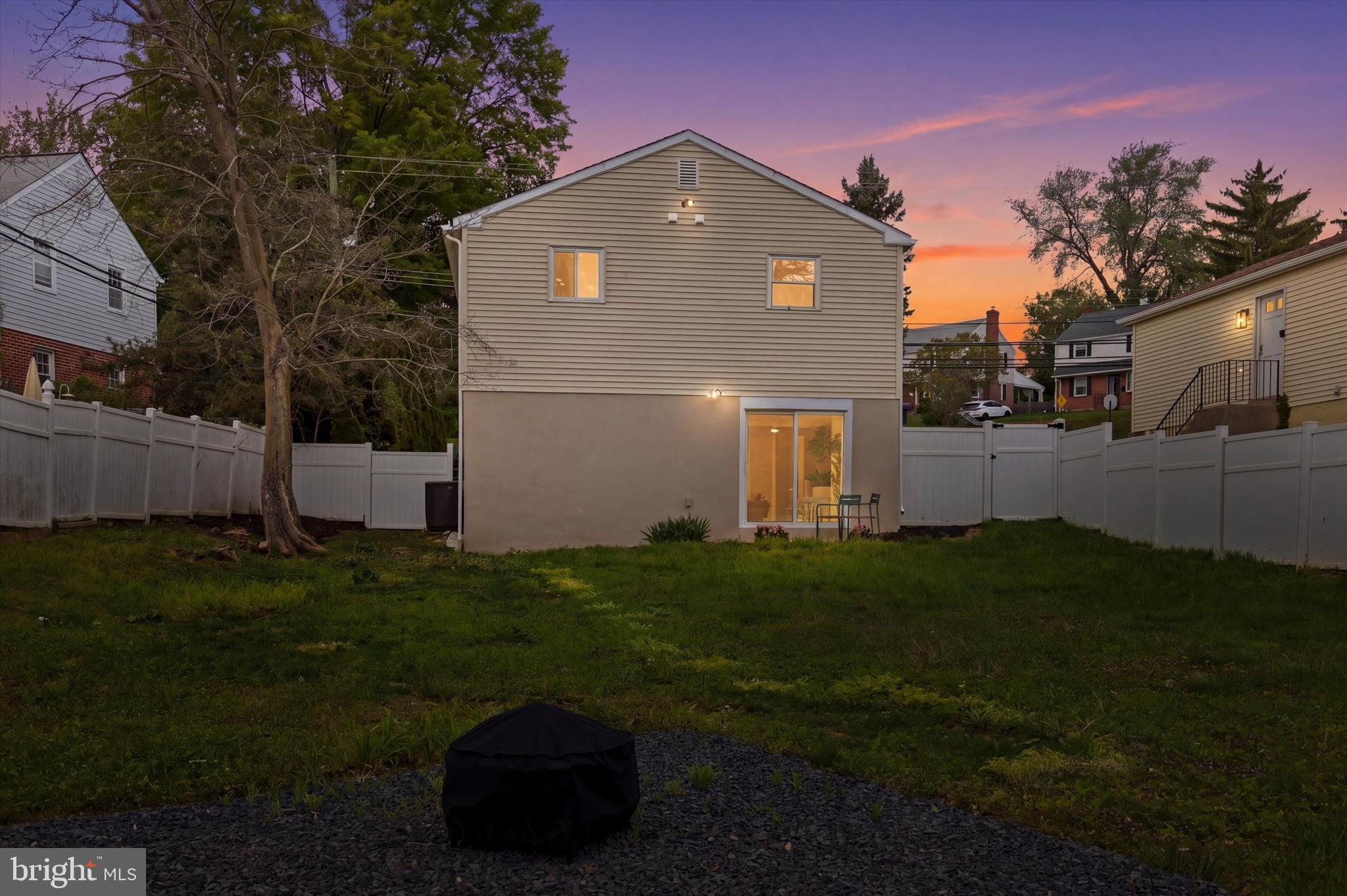 WILLOW GROVE - Residential