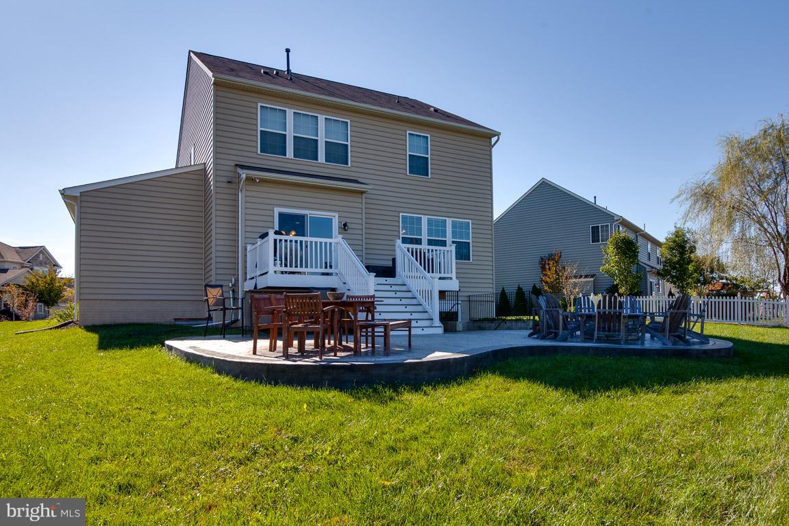 MEADOWS AT MORRIS FARM - Residential