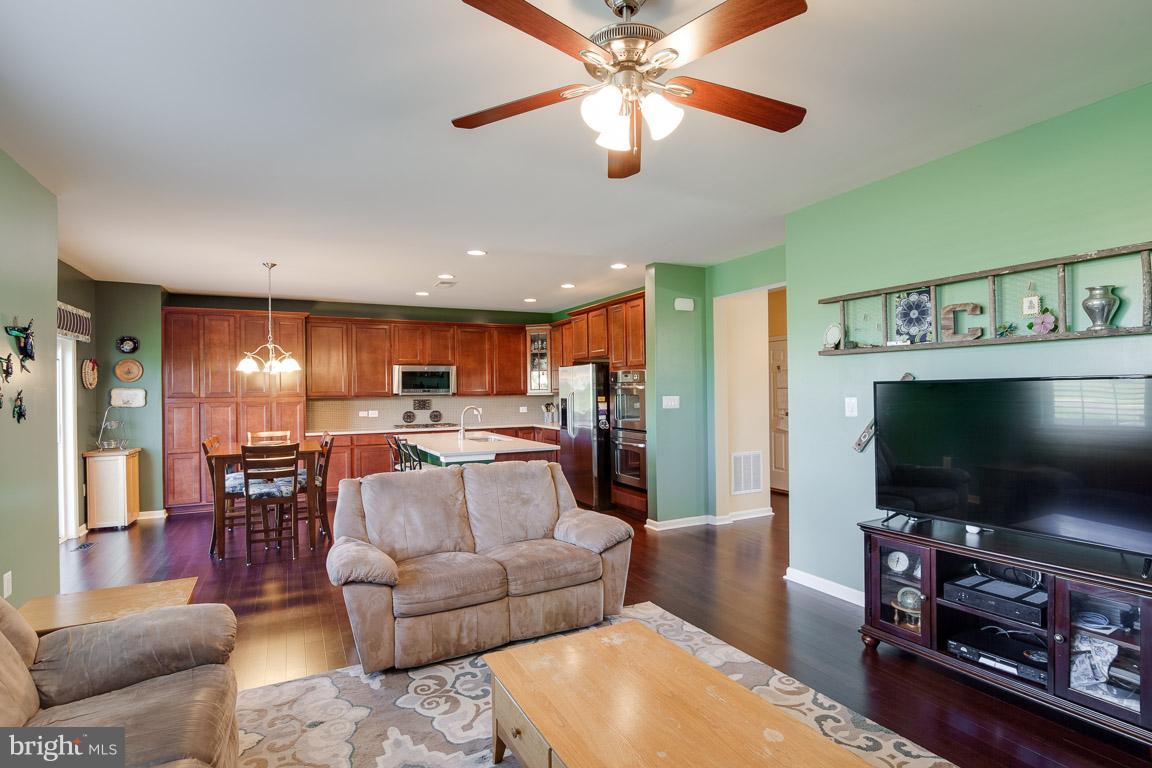 MEADOWS AT MORRIS FARM - Residential