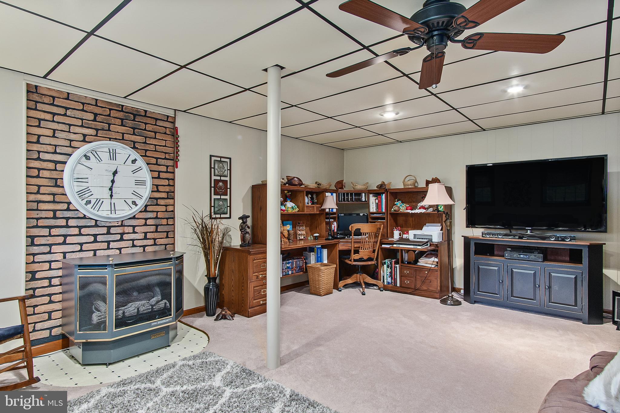 GREENHILL ACRES - Residential