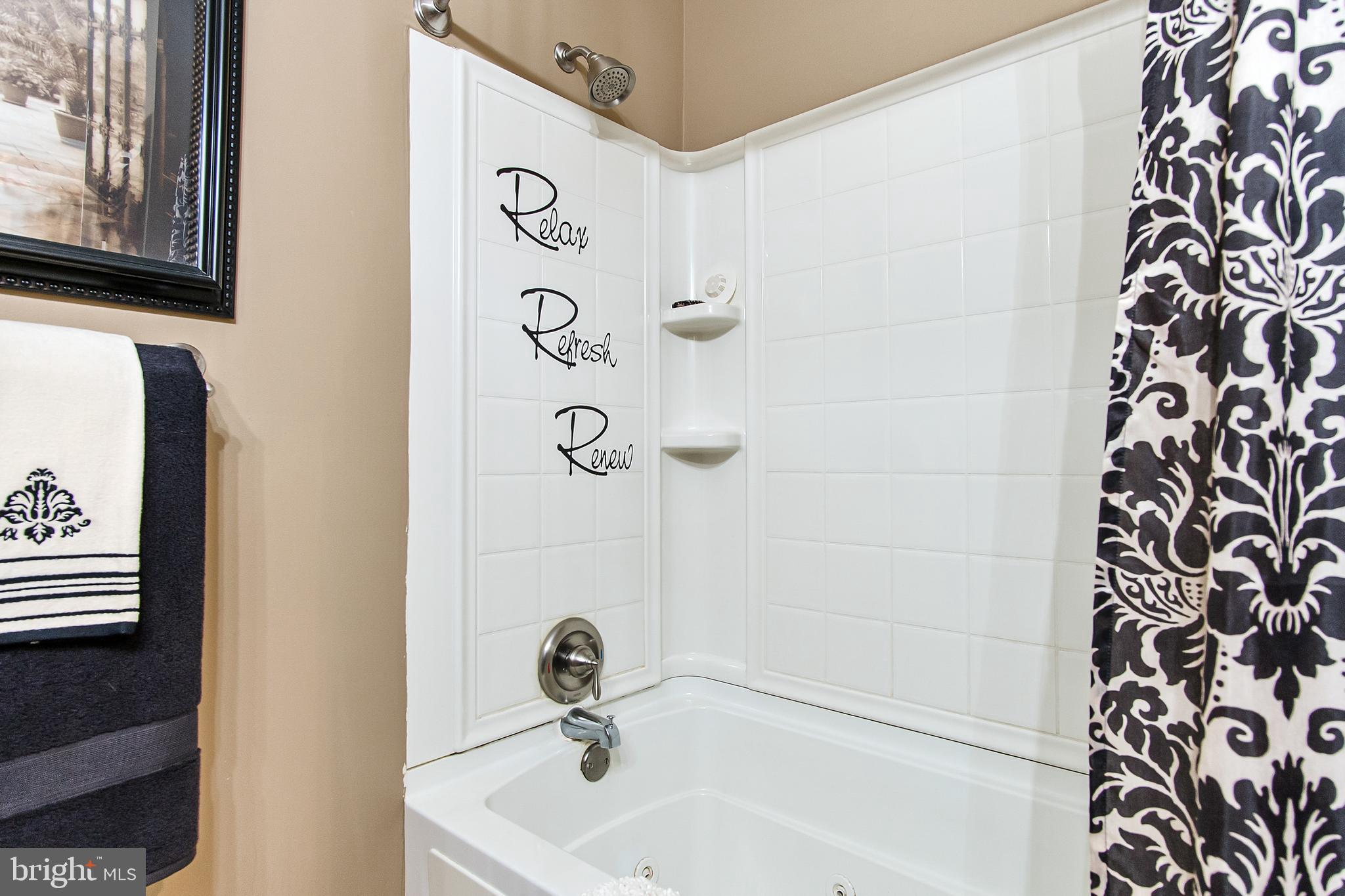 GREENHILL ACRES - Residential