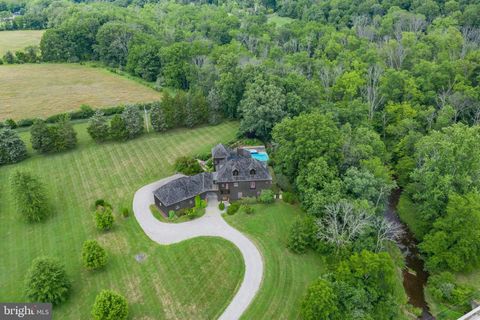 2577 TOWNSHIP ROAD QUAKERTOWN PA 18951