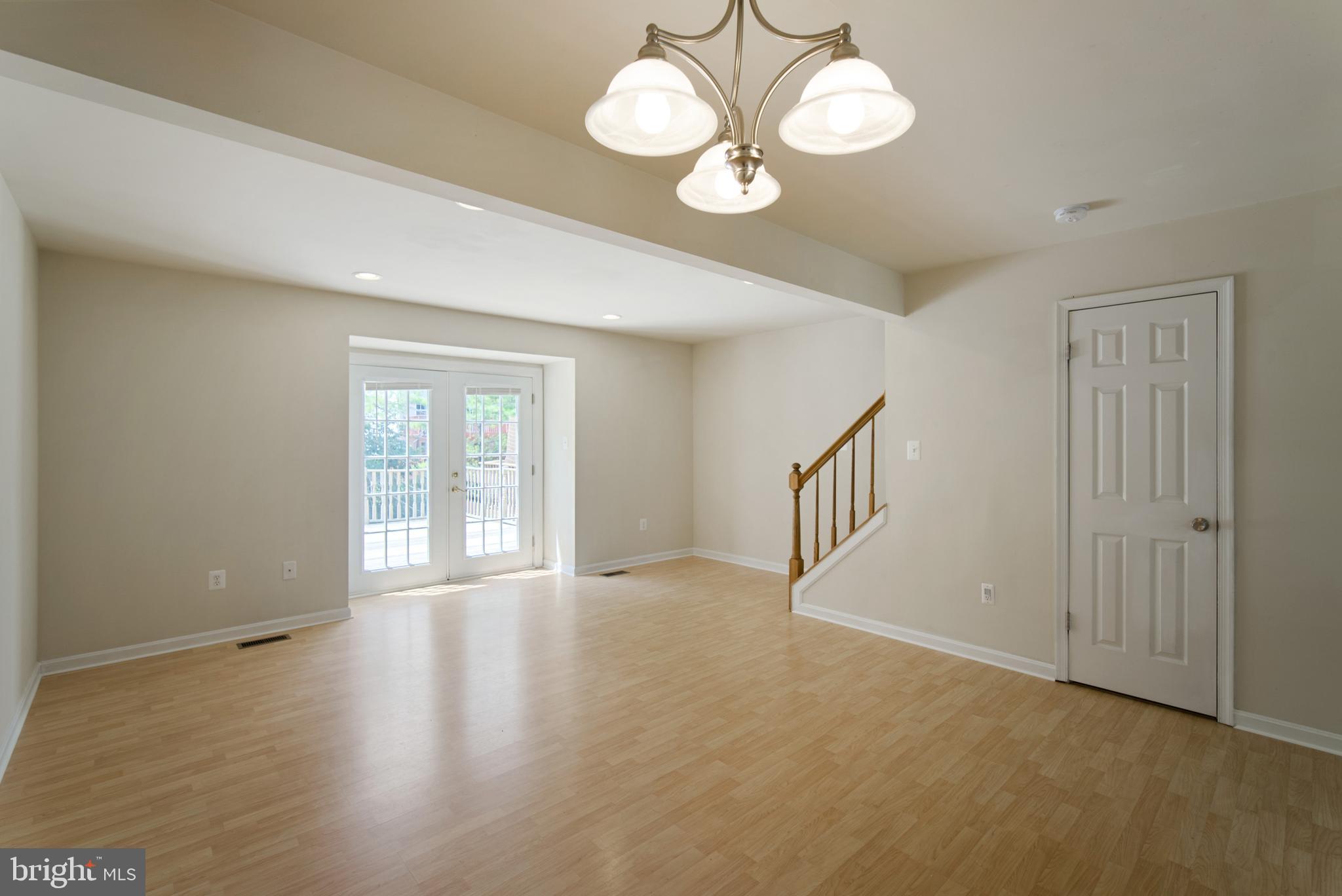 ELLICOTT MEADOWS - Residential