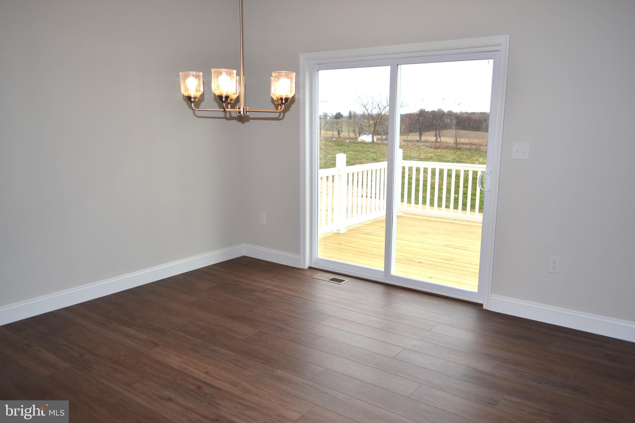 MCINTOSH FARMS - Residential