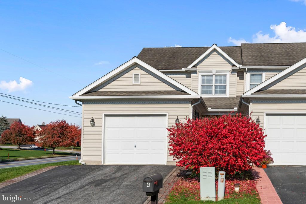 Photo of 4 HEMLOCK DR, MARIETTA, PA 17547 (MLS # PALA2027302)