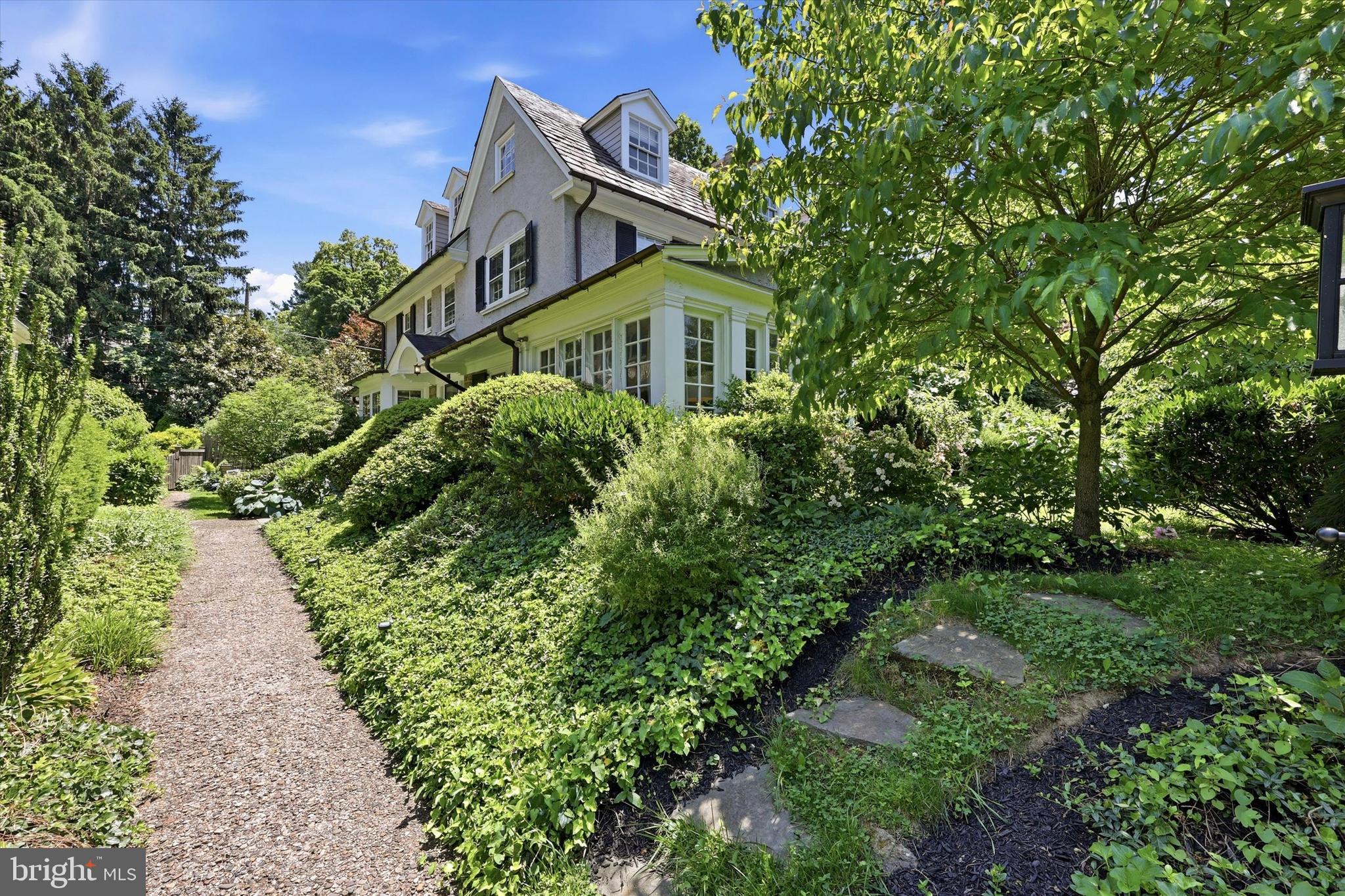 112 W SPRINGFIELD AVENUE