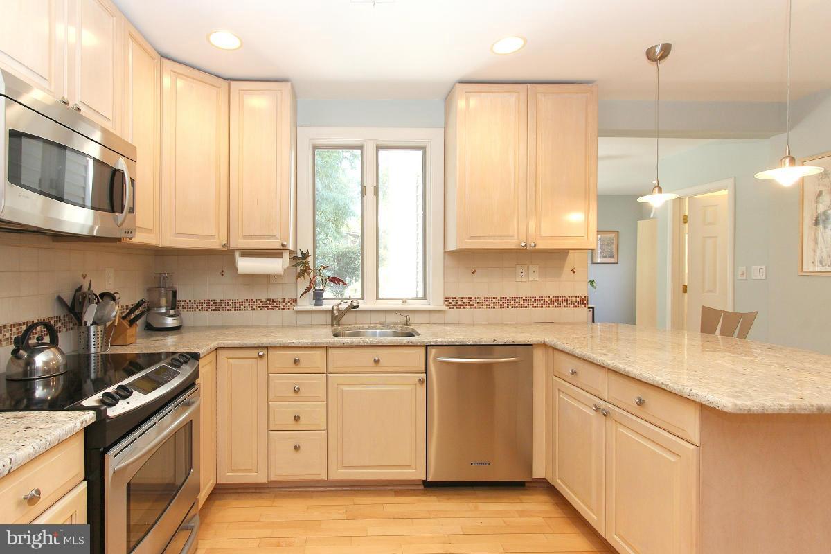 HIGH POINT - Residential