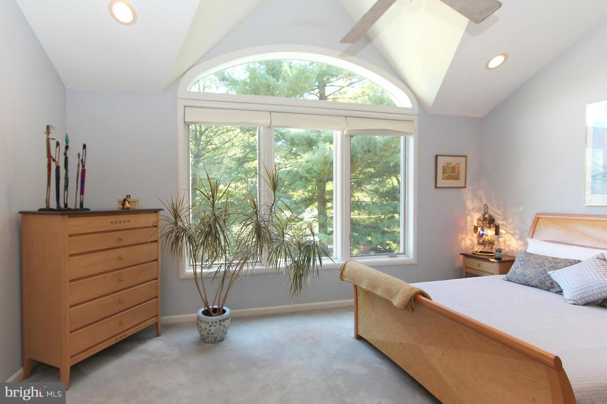 HIGH POINT - Residential