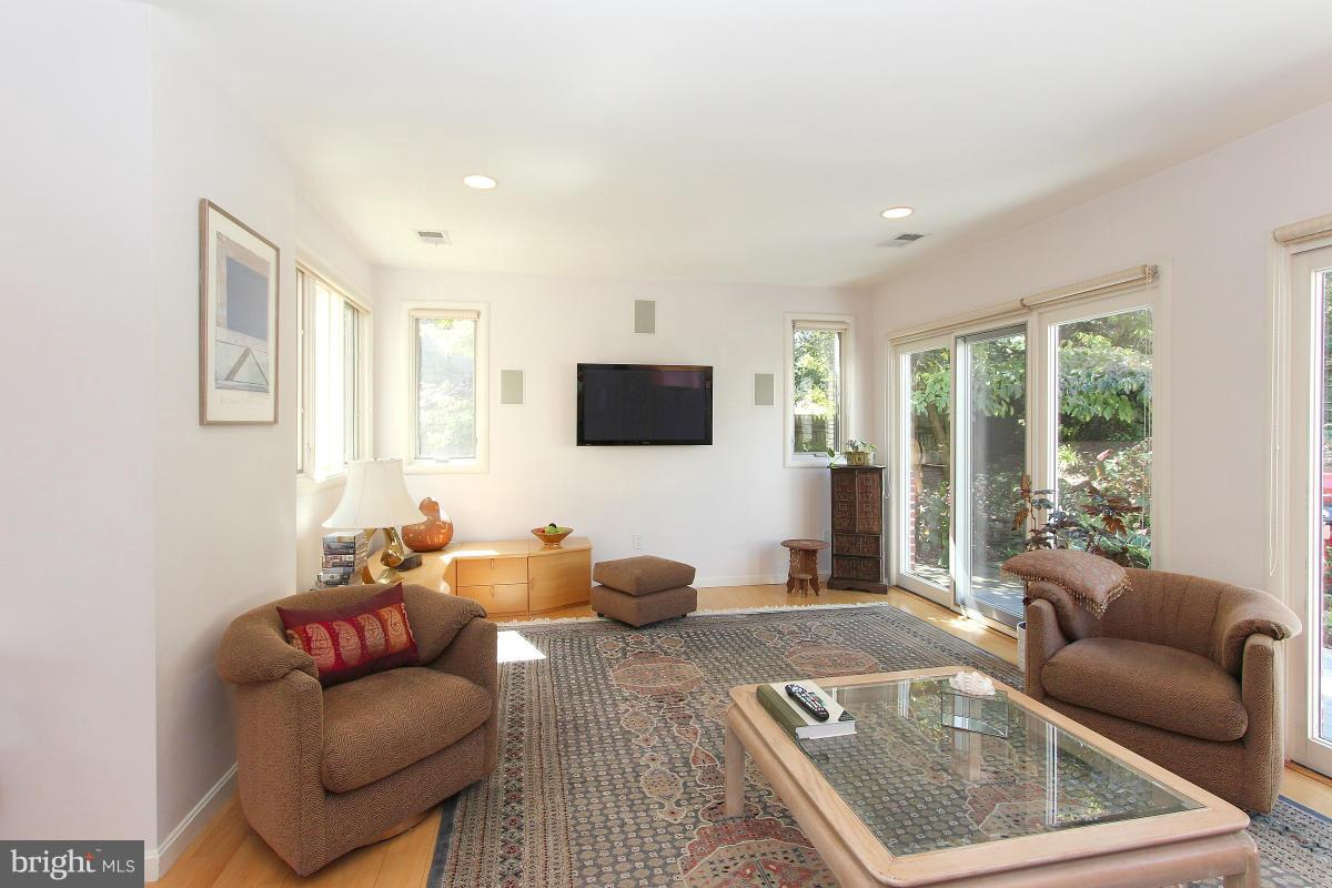 HIGH POINT - Residential