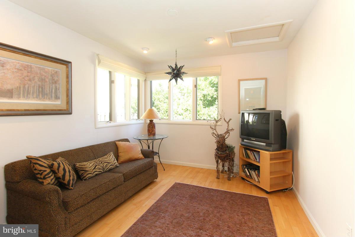 HIGH POINT - Residential