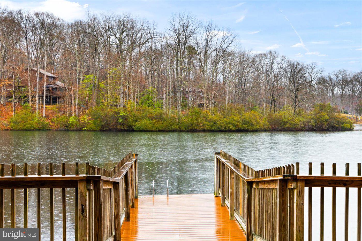 PRESIDENTIAL LAKES - Residential