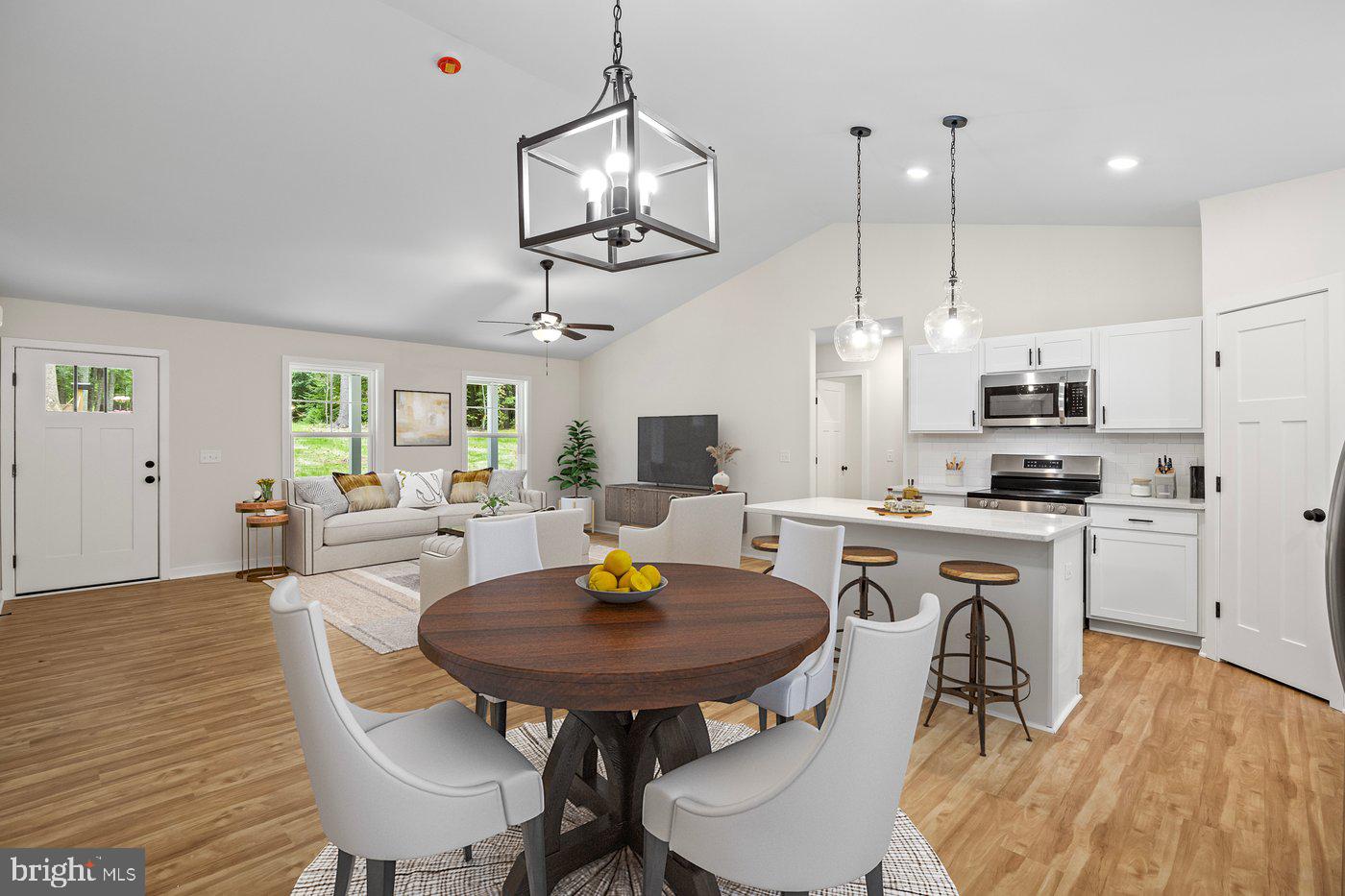 PRESIDENTIAL LAKES - Residential